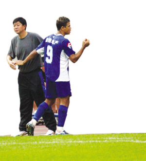 舜天主帅水货外援谁该离开 中甲下半程究竟何