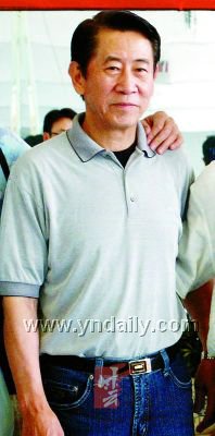 原中国体操队总教练张健回家 遗憾未带过云南