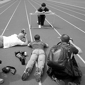 刘翔生日开心红酒庆祝 孙海平许愿:北京奥运创