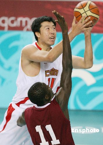 两支NBA东部球队感兴趣 王治郅有望重返NBA