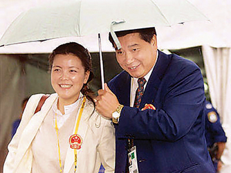 一片冰场一生爱一池碧水一世情--3大体坛伉俪(图)