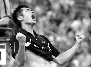 级丹王者归来折服球迷 显精湛球技舍我其谁霸