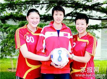 中国女排加入"玫瑰军团"