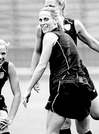 美女足老臣莉莉五战世界杯 只两名男足球员能