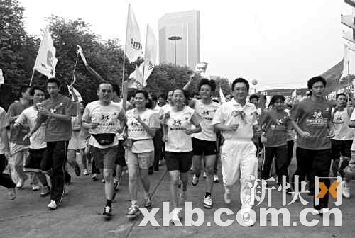 Ϊ�Ϻ��ذ¼�����������ϼ����������񡰽����ܡ�