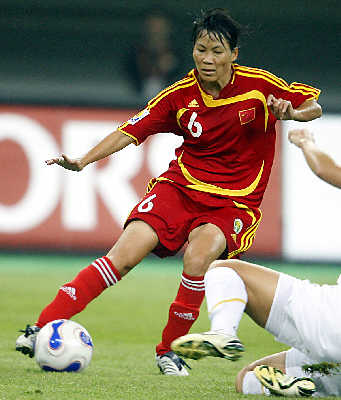 谢彩霞为世界杯放弃爱情 腼腆老将经历风雨终