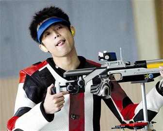 启南枪挑世界纪录 王义夫欣喜弟子再剪头彩_