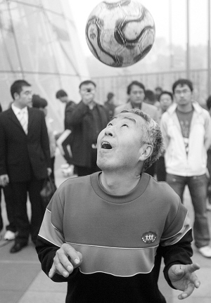 宝矿力水特花式足球赛落幕(图)_其他栏目_NIK