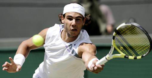 图文-[温网]纳达尔vs德约科维奇 纳豆回球面目狰