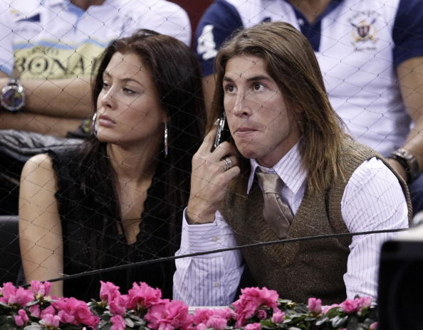 图文-西班牙名流观战马德里决战 拉莫斯与性感