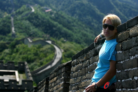 图文-卫冕冠军库兹涅佐娃游览长城 感受中华之