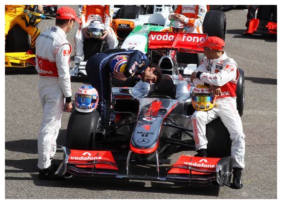 技术分析-迈凯轮MP4-25尾翼工作原理介绍(附