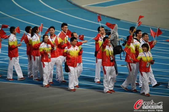 中国代表团入场