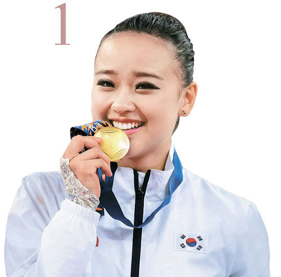 孙妍在(20岁,韩国),艺术体操,1枚金牌,1枚银牌