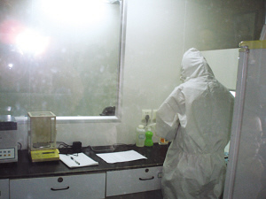 做DNA测试的复旦人类学实验室。