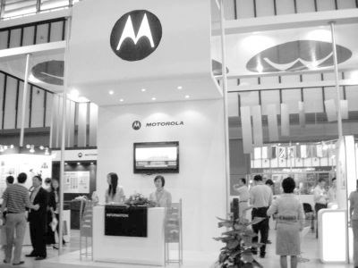 对员工薪资问题的处理也在考验着摩托罗拉这家老牌外企。资料图片