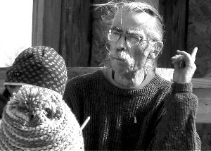 菲利普斯是一名自学成才的木匠、电工和砖瓦匠。