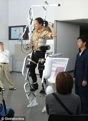 这款外骨骼服装是根据美军和其他高科技公司为真实环境（甚至是战区）设计的很多类似模型研制的