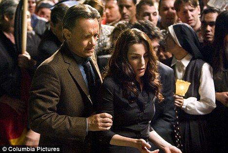 汤姆·汉克斯和阿耶莱特·祖里尔主演的影片《天使与魔鬼》中出现反物质