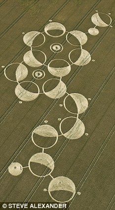 过去几周，迪威齐斯出现一系列麦田怪圈，这个就是其中之一