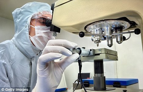 　　科学家们表示在实验室培育人体器官或许在几年内就可以实现，现在他们已经开发出超过20种培育人体组织的方法