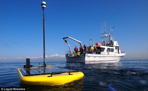 无人驾驶波浪滑翔机将在开阔水域航行大约3.7万英里(5.95万公里)，以便收集和发送数据