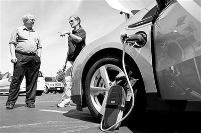 环保型燃油汽车向电动汽车发起挑战