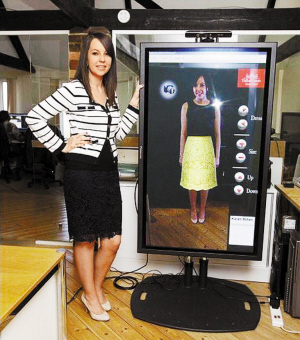 置身镜前，就可找到适合自己的完美服饰。