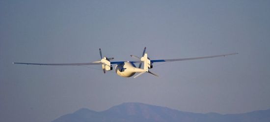 　　“幻影眼”采用液氢动力，此次飞行的高度达到4080英尺(约合1244米)，巡航速度达到62节(约合每小时114公里)