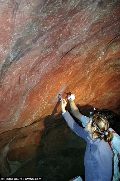 西班牙阿斯图里亚斯的蒂托-布斯蒂约洞