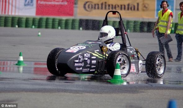 世界上第一辆3D打印赛车“阿里翁”，已在德国的霍根海姆赛道完成测试