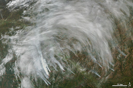 美国宇航局(NASA)今日公布了一张卫星照片，展示了西伯利亚的野火景象。