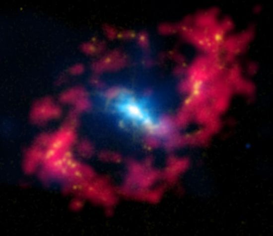 　　美国宇航局以前公布的这张图显示的是螺旋星云NGC 4151，它被称之为“索伦之眼”，它看起来也很像一只眼睛
