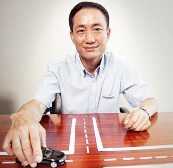 高德软件CEO成从武认为，积累终端用户是眼下最重要的事。(新浪科技配图)