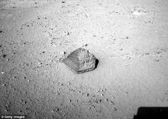 　　火星陨石主要分为三种——辉玻岩、辉橄岩和纯橄岩，几乎涵盖所有火星陨石，但“黑美人”不属于这三种类型中的任何一种