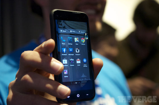 手机桌面软件Facebook Home