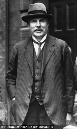 　　新西兰科学家欧内斯特-卢瑟福，成功分裂原子，被誉为核物理学之父，也被阿尔伯特-爱因斯坦称之为“第二个牛顿”