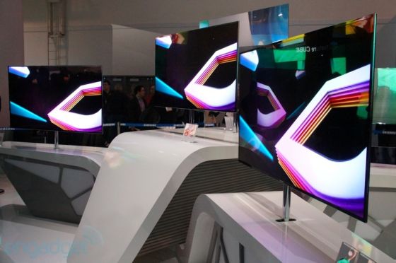 三星超薄曲面OLED电视
