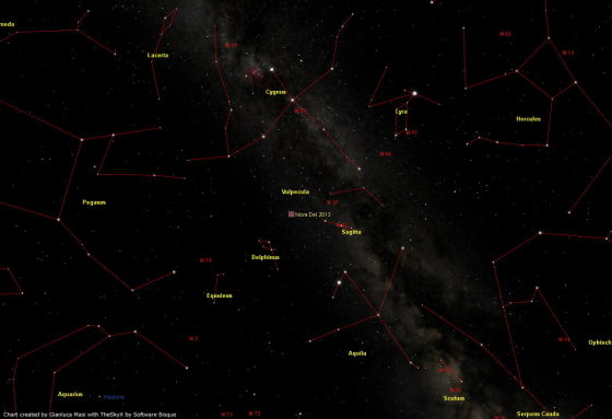 星图：可以看到夏季大三角，海豚座，以及海豚座2013新星的位置