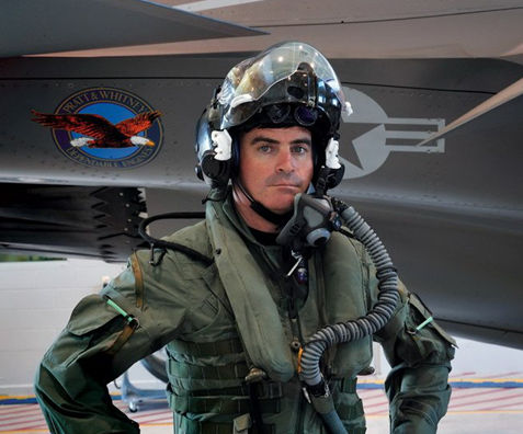 F35战斗机的头盔显示器是目前头戴显示技术的最顶级产品