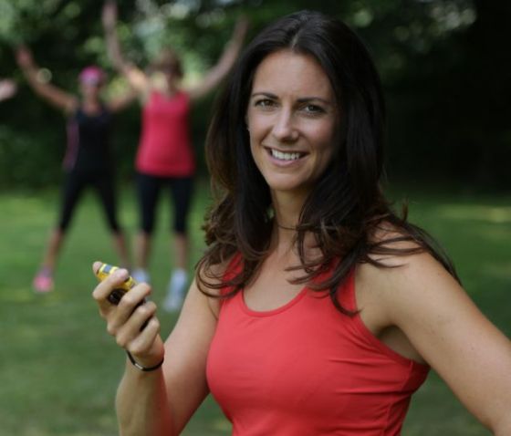 英国探险协会赞助人、第五频道《要么努力要么回家》的主持人汉娜-怀特