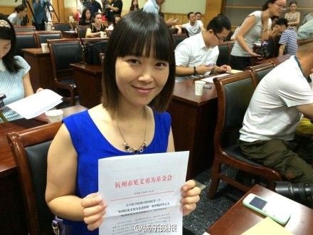 这才是美女啊，比谷歌高管花钱找的那位强多了！