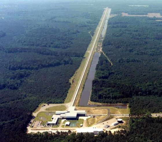 第一代LIGO设施在长达10年的运行期间未能检测到引力波的任何信号