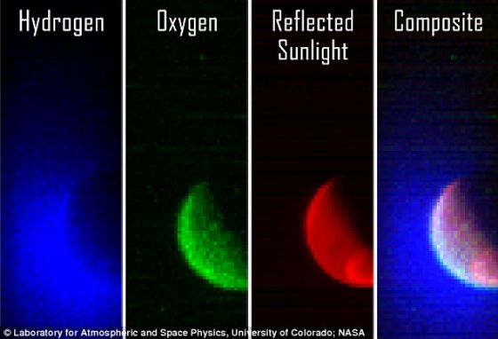 MAVEN探测器的紫外成像摄谱仪在成功完成火星轨道进入8小时后获取的伪色图像，展示了在3个不同紫外波段，从3.65万公里高度看到的火星。图像中，蓝色为距火星地面数千公里的延伸云中的氢原子散射的阳光中的紫外线，绿色为氧原子反射的阳光中的不同波长的紫外线，红色为火星表面反射的阳光中的紫外线。