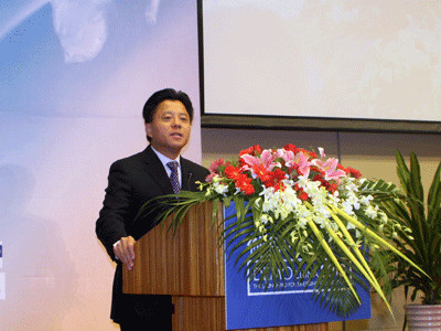 图为苏州工业园区管委会主任杨知评为大会致词。(来源：新浪科技 全权)