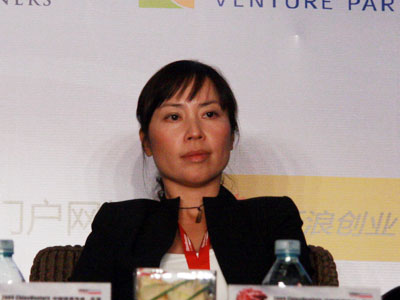 图为海纳亚洲董事总经理王琼参加专场讨论。（来源：新浪创业 全权摄）