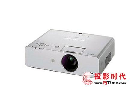 松下今年的投影机新品香格里拉三代在缓解亮度衰减,防尘,强光感应和