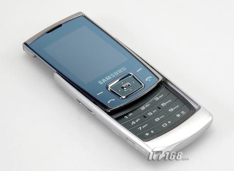 精品辈出 三星镜面超薄滑盖e848评测(2)_手机_科技时代_新浪网