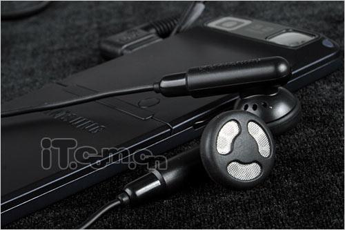 全球至薄三星小巧直板u100真机图赏4