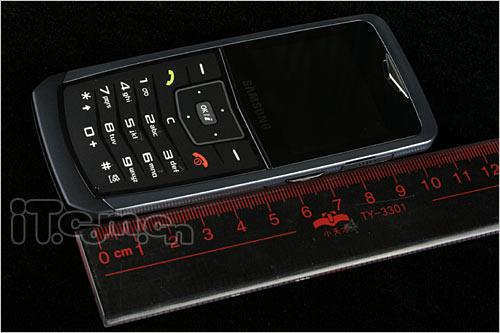 全球至薄三星小巧直板u100真机图赏2
